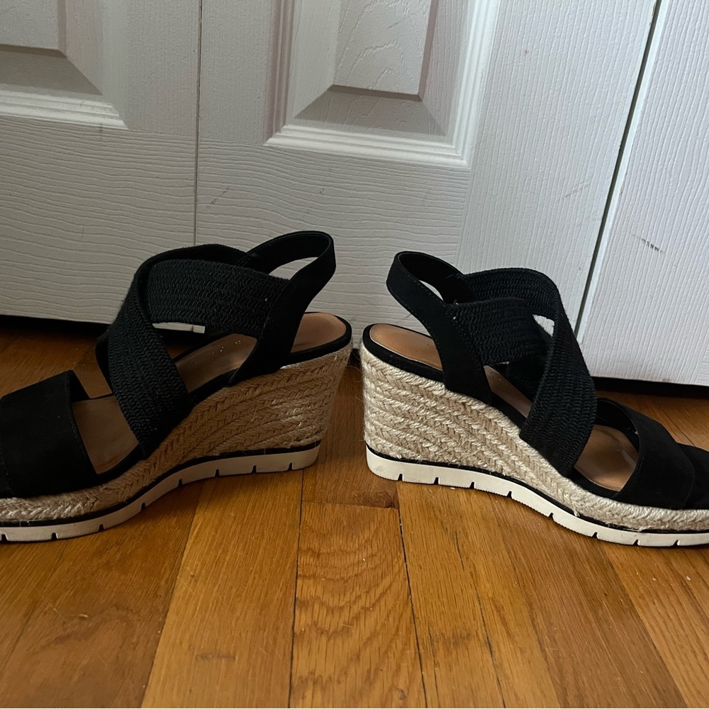 Kelly & Katie Black Crisscross Sandals